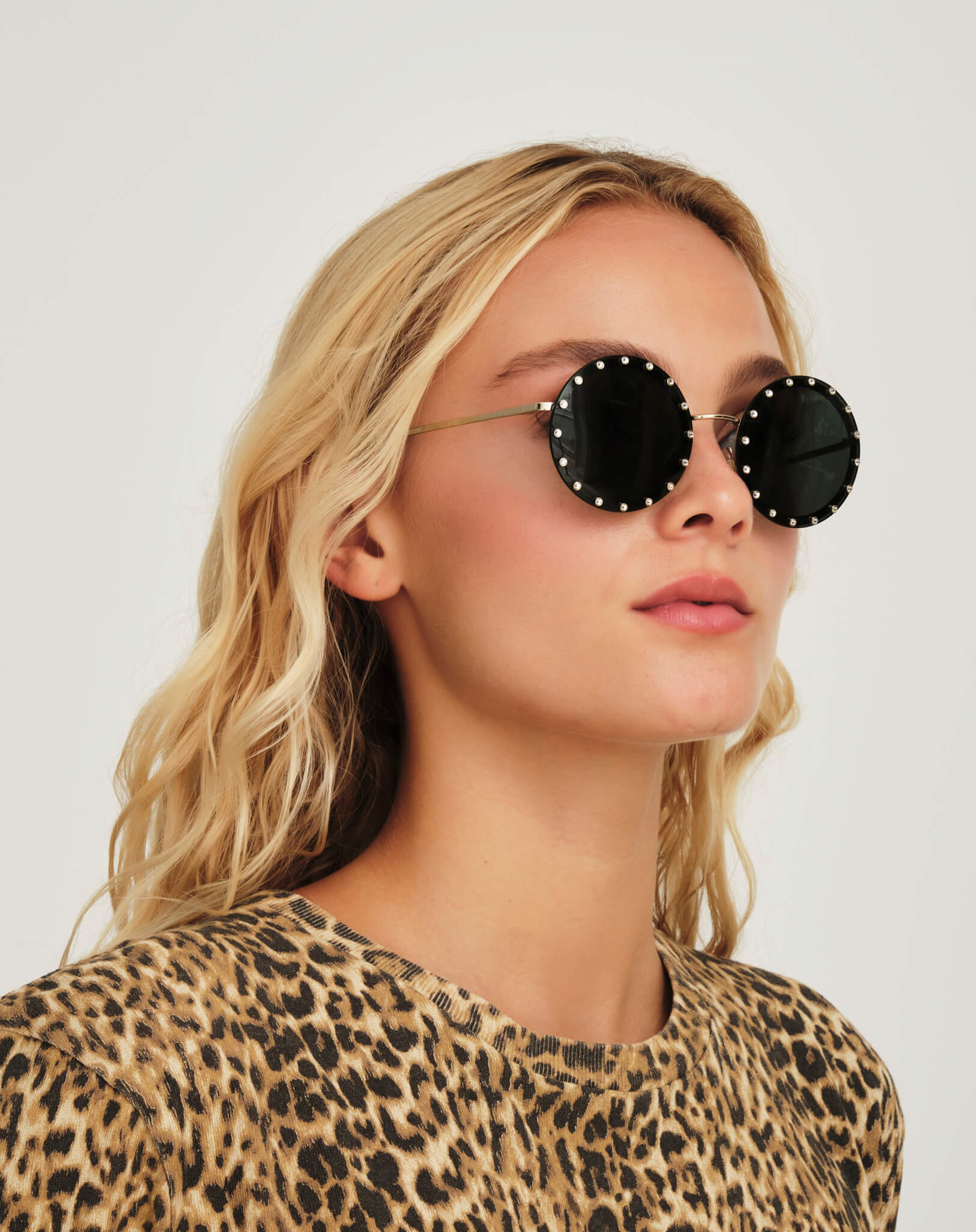 Valentino - Black&Gold Round Sunglasses